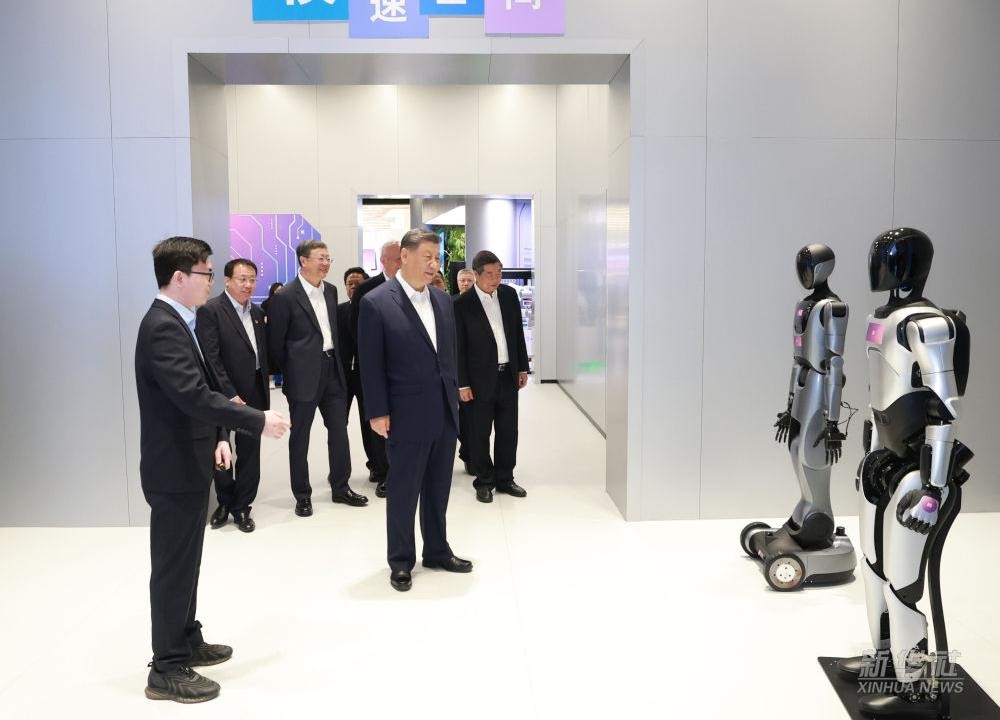 习近平总书记到上海调研，环球国际代表具身智能行业汇报进展